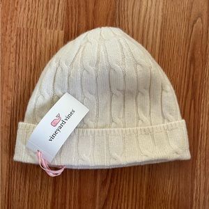 Womans vineyard vines white winter beanie
